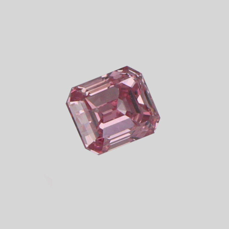Lot 59 0.47 ct Emerald 1